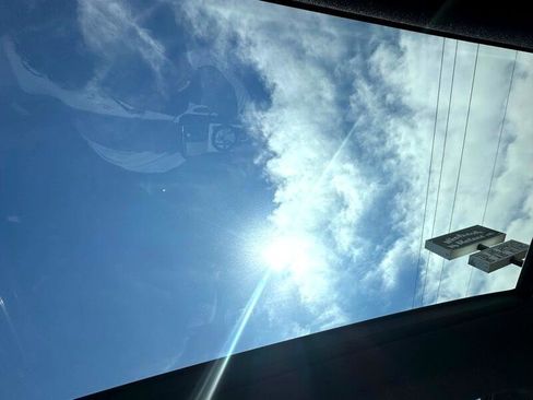 Used 2021 Mercedes-Benz GLB 250 image 27