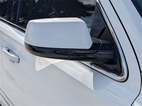 Used 2020 GMC Yukon Denali w/ Enhanced Security Package image 11