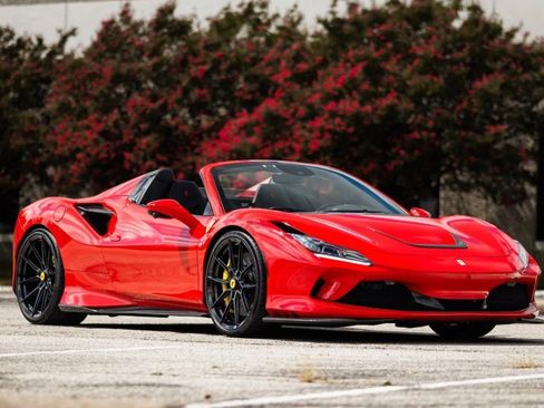 Used 2021 Ferrari F8 Tributo image 4