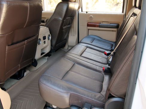 Used 2015 Ford F250 King Ranch w/ FX4 Off-Road Package image 47