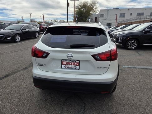 Used 2018 Nissan Rogue Sport SV w/ SV All-Weather Package image 2