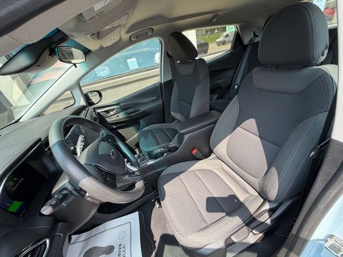 Used 2023 Chevrolet Bolt LT FWD image 11