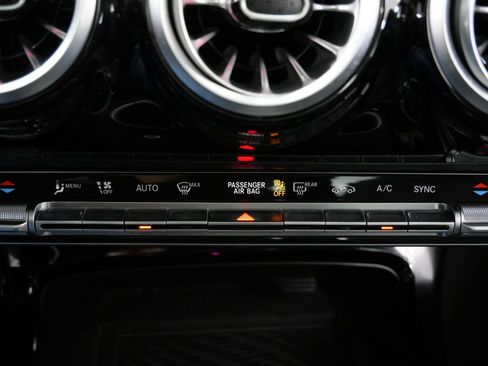Used 2025 Mercedes-Benz CLA 250 4MATIC image 20