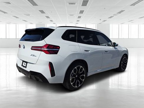 Certified 2025 BMW X3 xDrive30i image 4