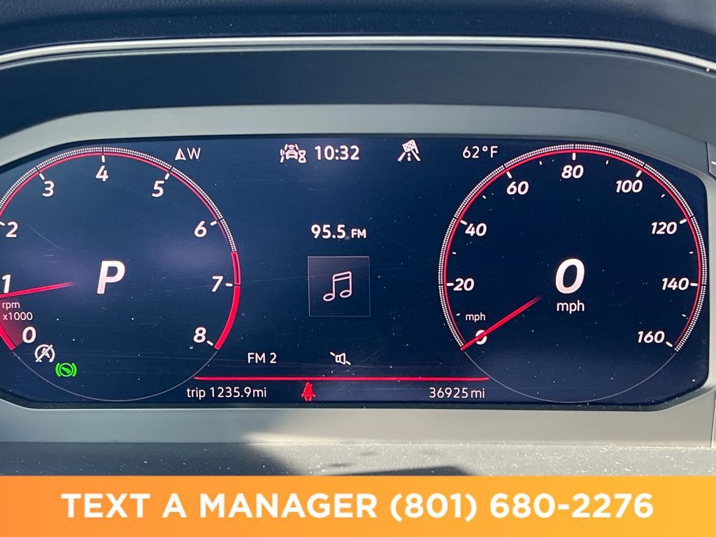Used 2025 Volkswagen Jetta GLI Autobahn FWD image 19