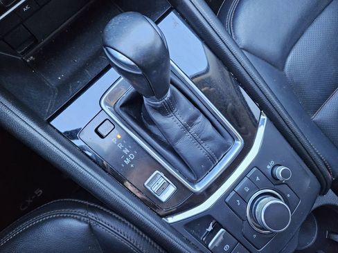 Used 2023 MAZDA CX-5 AWD 2.5 S w/ Preferred Package image 16