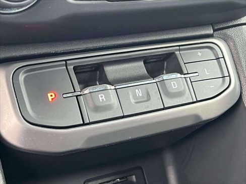 Used 2023 GMC Acadia AT4 image 26