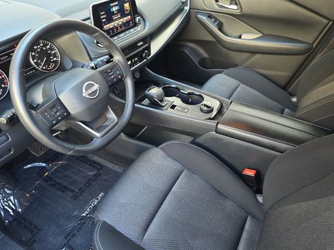 Used 2025 Nissan Rogue SV AWD/4WD image 10