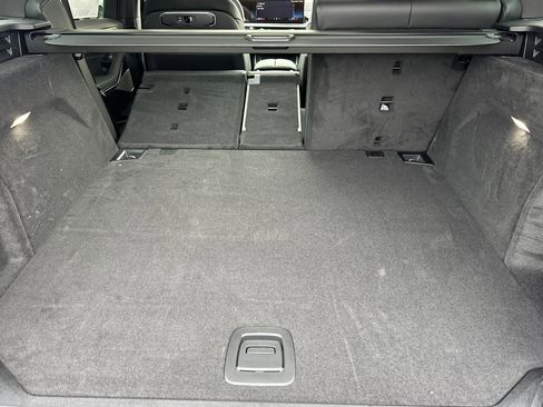 New 2026 BMW X5 xDrive40i w/ M Sport Package image 12