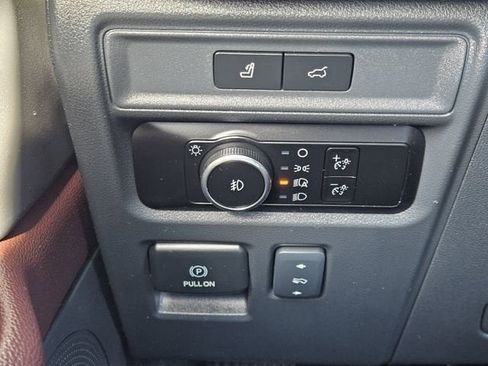 Used 2024 Ford Expedition Limited AWD/4WD image 22