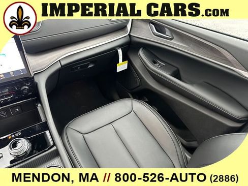 New 2025 Jeep Grand Cherokee L Limited w/ Black Appearance Package AWD/4WD image 24