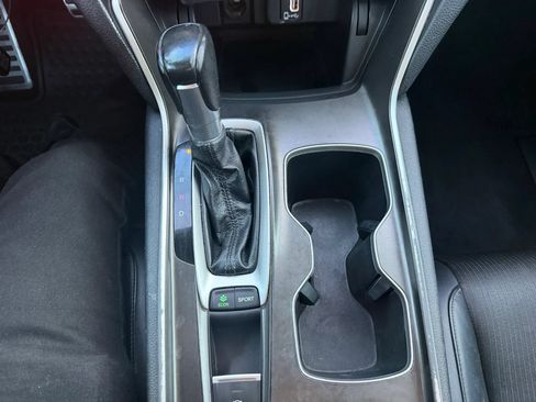 Used 2018 Honda Accord Sport image 21