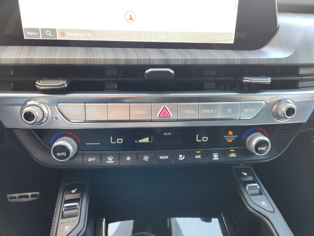 Used 2024 Kia Telluride SX FWD image 17