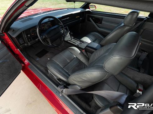 Used 1991 Chevrolet Camaro Z28 image 61