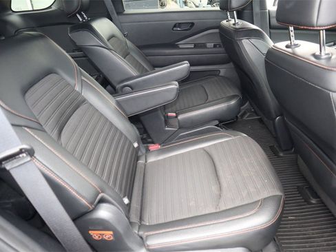 Certified 2023 Nissan Pathfinder Rock Creek image 30