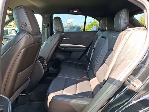 Used 2022 Cadillac XT4 Premium Luxury w/ Safety Alert Package image 10