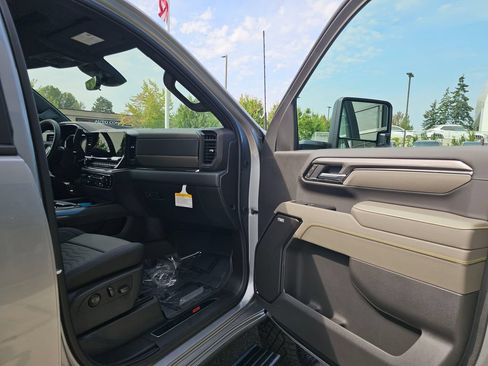 New 2026 Chevrolet Silverado 2500 ZR2 w/ LPO, Dark Essentials Package AWD/4WD image 12
