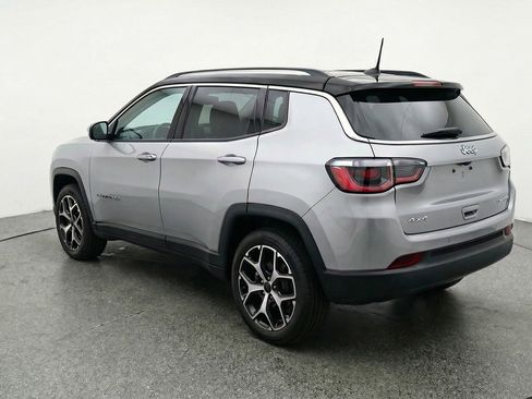 Used 2025 Jeep Compass Limited image 6