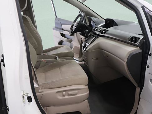 Used 2017 Honda Odyssey SE image 29
