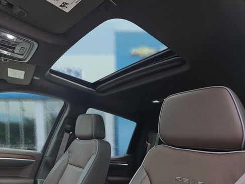 New 2026 GMC Sierra 1500 Denali w/ Denali Reserve Package image 17