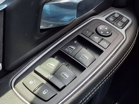Used 2024 RAM 2500 Laramie w/ Safety Group AWD/4WD image 20