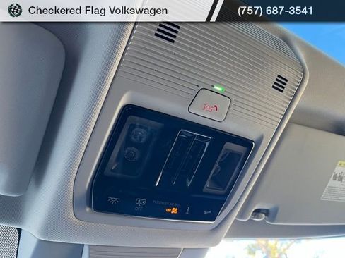 New 2026 Volkswagen Tiguan SE image 18