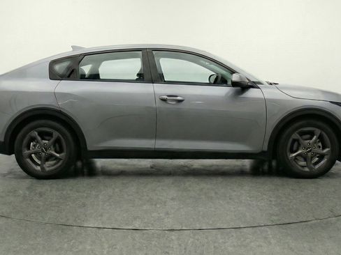Used 2025 Kia K4 LXS image 11