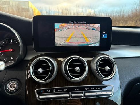 Used 2020 Mercedes-Benz GLC 300 4MATIC image 36