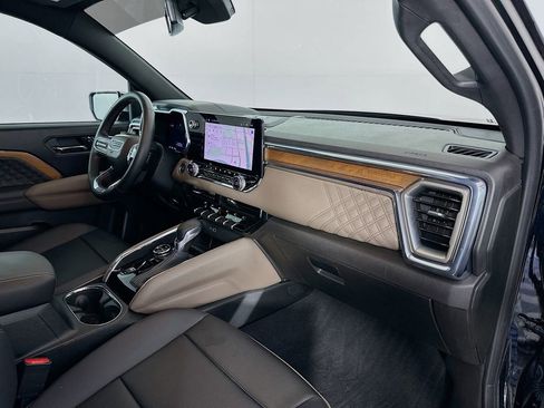 Used 2024 GMC Canyon Denali w/ LPO, Denali Black Edition image 31