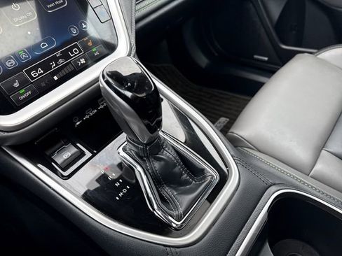 Certified 2025 Subaru Outback Onyx Edition image 25
