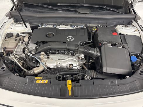 Used 2023 Mercedes-Benz GLB 250 4MATIC image 32