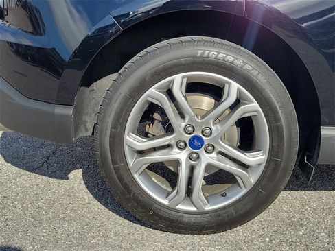 Used 2016 Ford Edge Titanium w/ Equipment Group 301A image 5