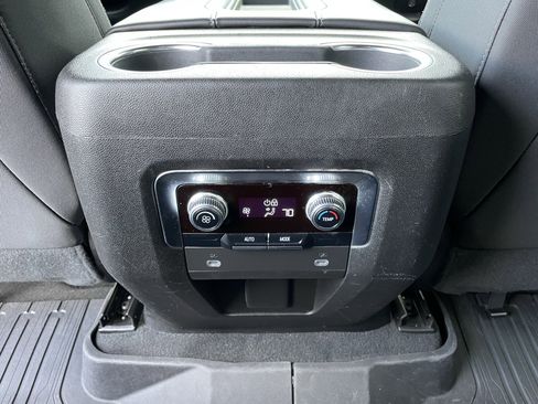 Used 2023 GMC Yukon XL SLE w/ Gmc Pro Safety Plus Package image 25