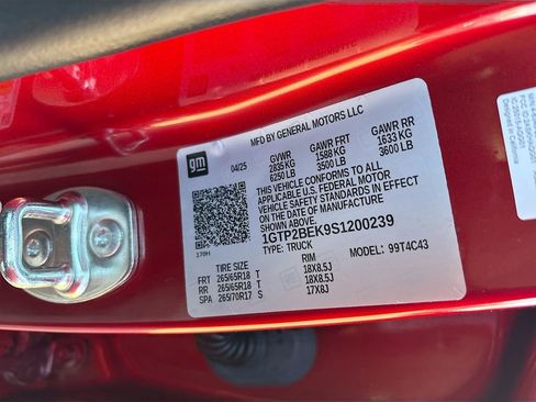 Used 2025 GMC Canyon Elevation image 30