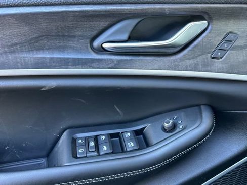 New 2026 Jeep Grand Cherokee Limited w/ Limited Altitude Package AWD/4WD image 10