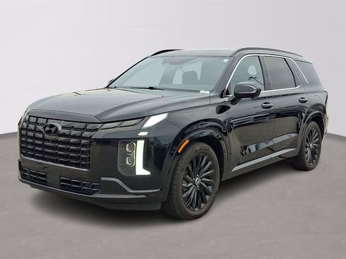Used 2024 Hyundai Palisade Calligraphy image 3