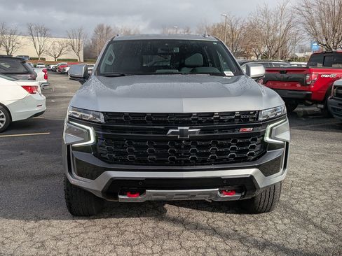 Certified 2024 Chevrolet Suburban Z71 w/ Luxury Package image 3