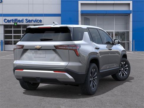 New 2026 Chevrolet Equinox LT image 4