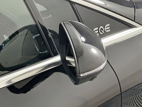 Used 2023 Mercedes-Benz EQE 500 4MATIC Sedan image 10