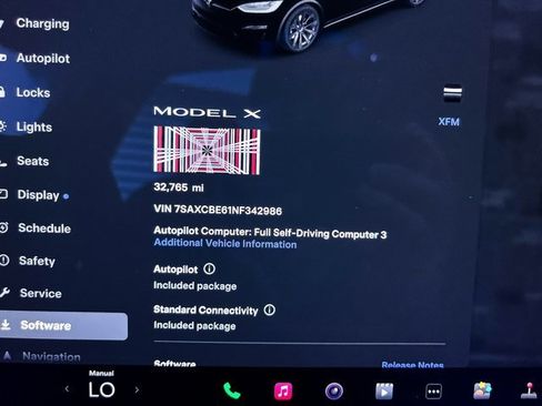 Used 2022 Tesla Model X Plaid image 25
