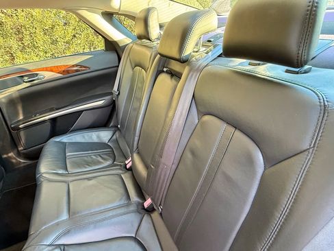 Used 2013 Lincoln MKZ image 34