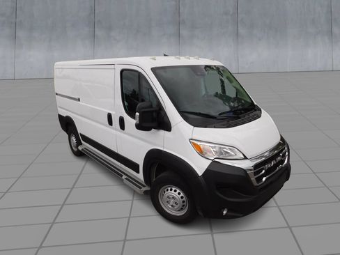 Used 2025 RAM ProMaster 2500 w/ U-Haul Equipment Group FWD image 2
