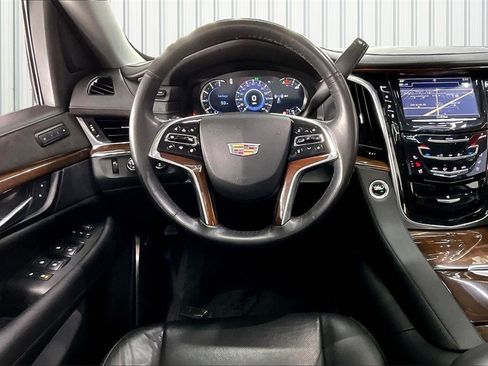 Used 2020 Cadillac Escalade ESV Luxury image 8