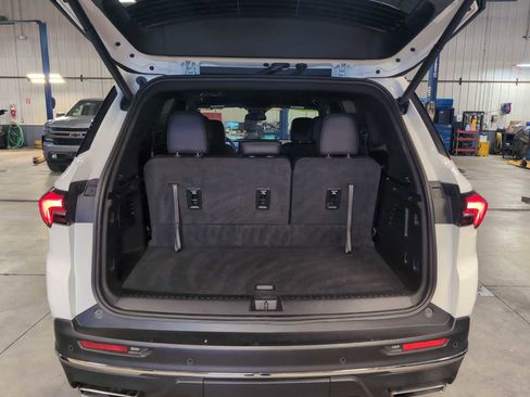 Used 2025 Buick Enclave Preferred image 26