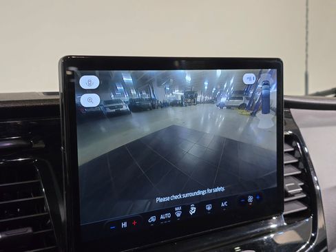 Used 2023 Ford Transit 350 XLT image 34