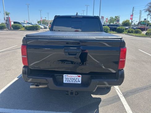 Used 2024 Toyota Tacoma TRD Sport w/ TRD Sport Upgrade Package AWD/4WD image 5