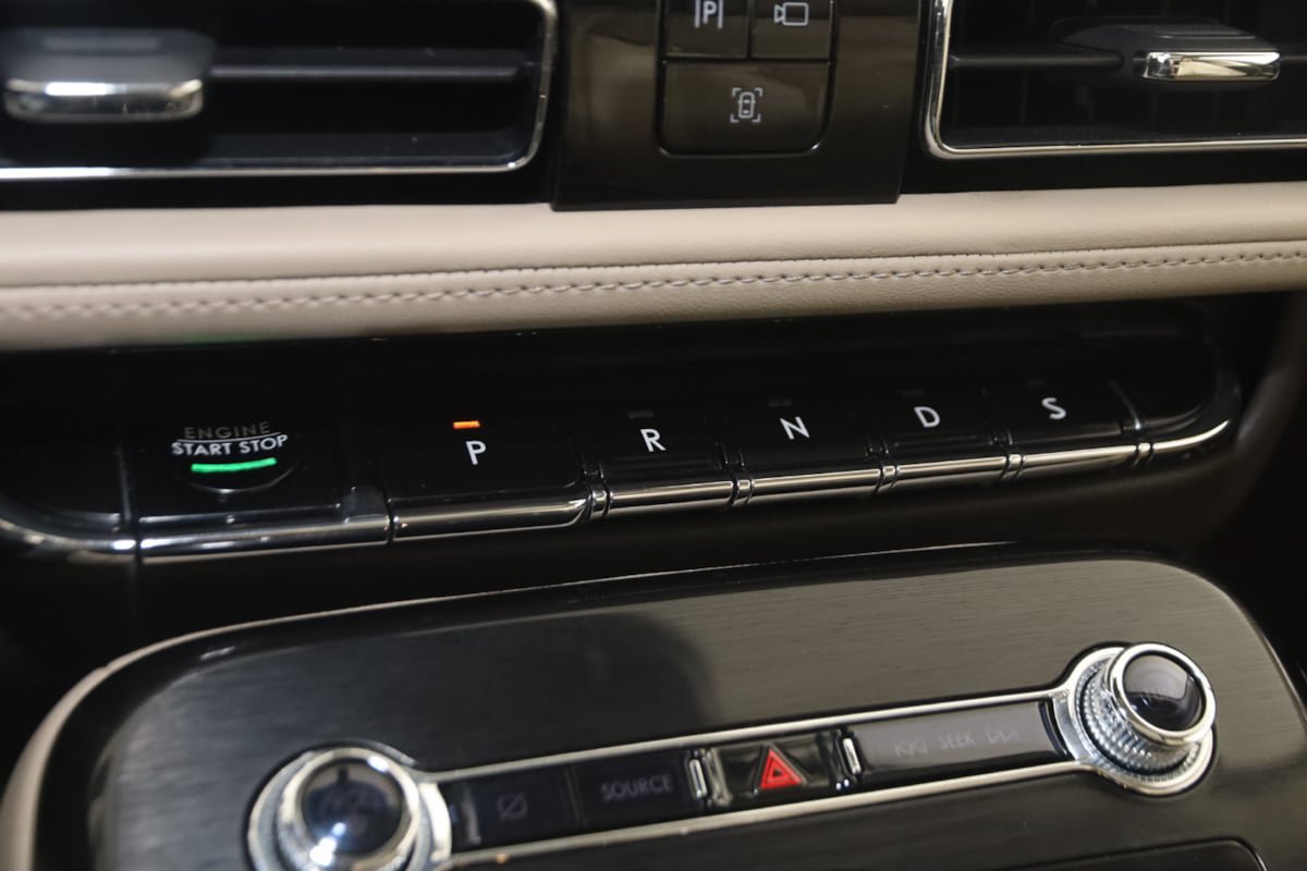 Used 2023 Lincoln Nautilus Reserve AWD/4WD image 7