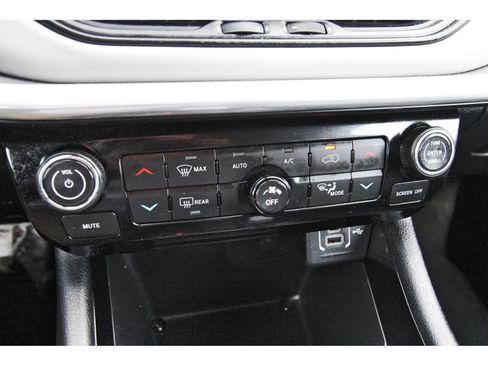 Used 2024 Jeep Compass Limited AWD/4WD image 28