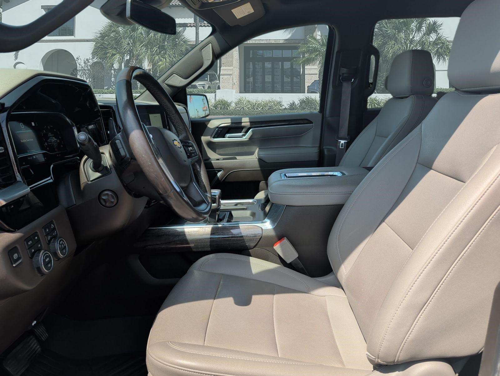 Used 2022 Chevrolet Silverado 1500 LTZ AWD/4WD image 11