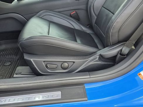 Used 2025 Ford Mustang GT Premium RWD image 17